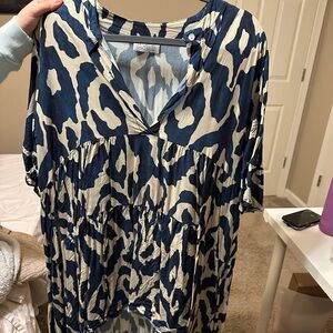 Anthropologie Navy and Cream Blouse